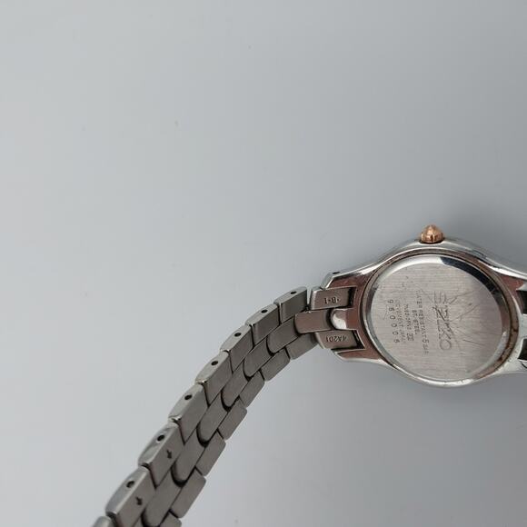 Original Seiko Roman Numeral Oyster Dial Ladies Date Watch 7N82-0FN0 * See Descr main image 4